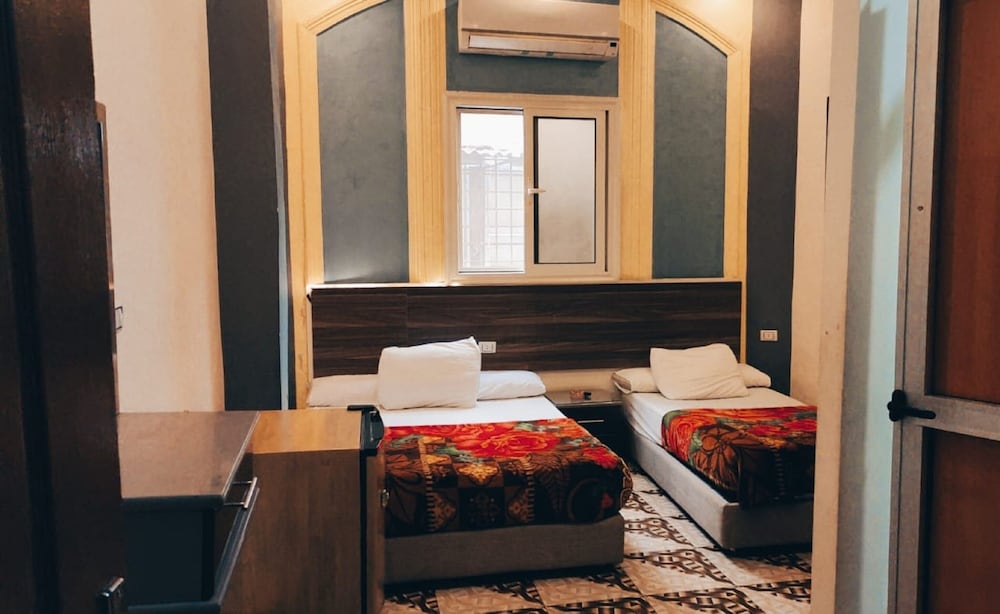 Emerald Hotel 17