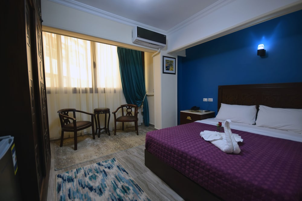 Amin Hotel 21