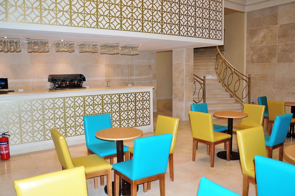Cleopatra Hotel 8
