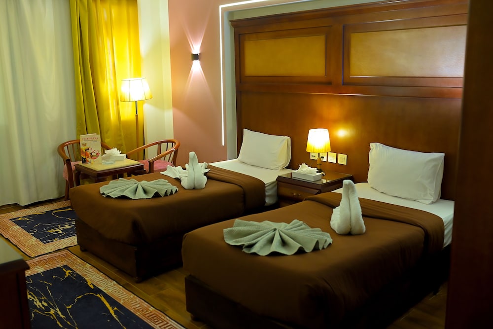 Cleopatra Hotel 24