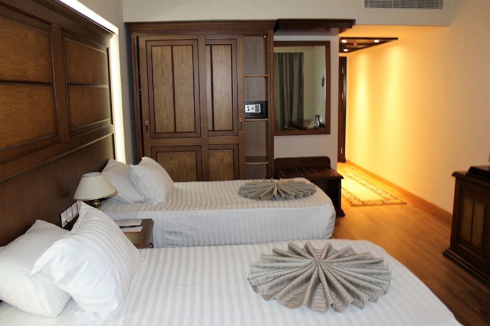 Cleopatra Hotel 10