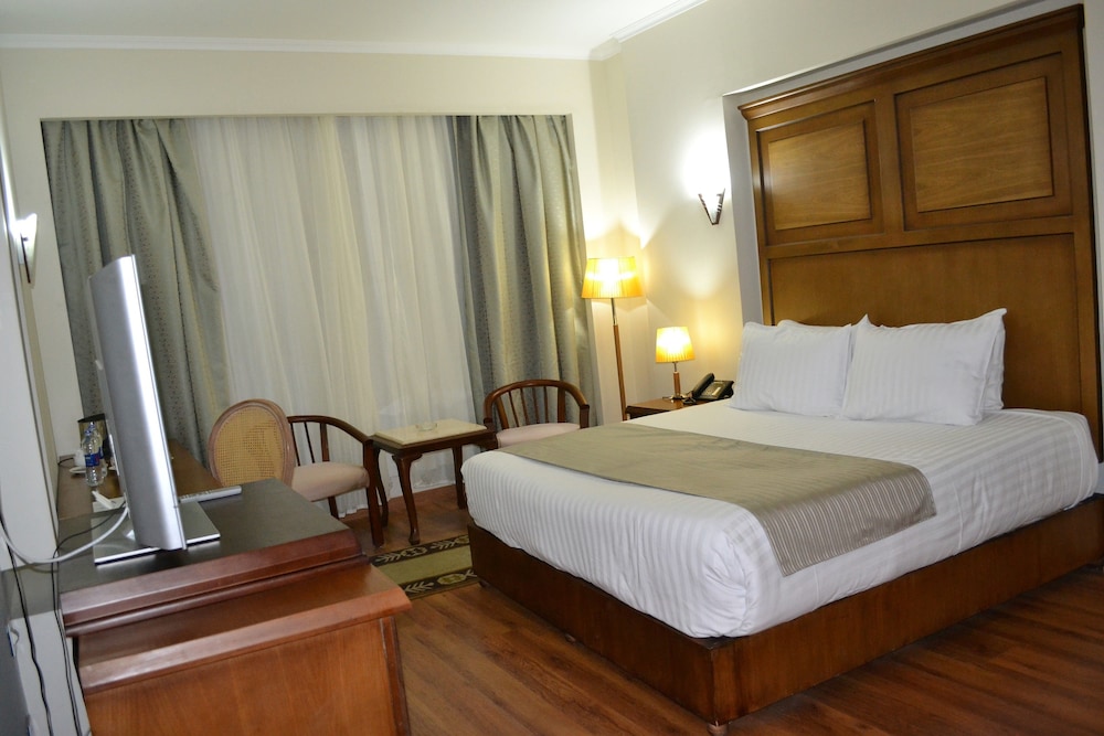 Cleopatra Hotel 23