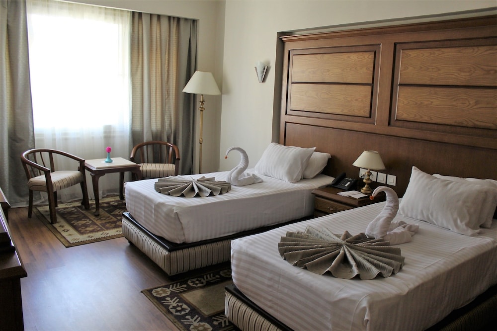Cleopatra Hotel 11