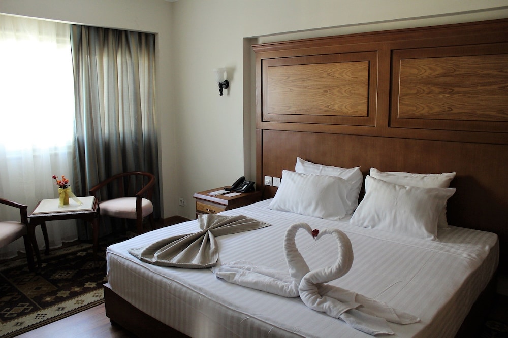Cleopatra Hotel 15