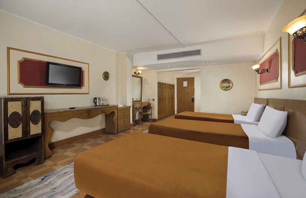 Kanzy Hotel 13