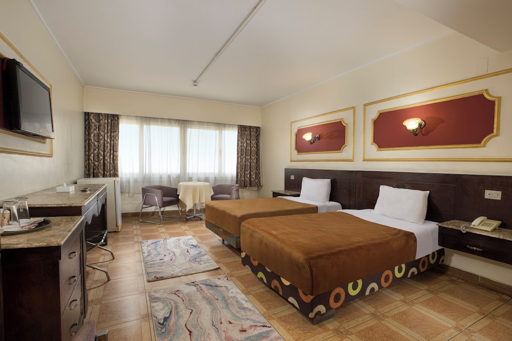 Kanzy Hotel 8
