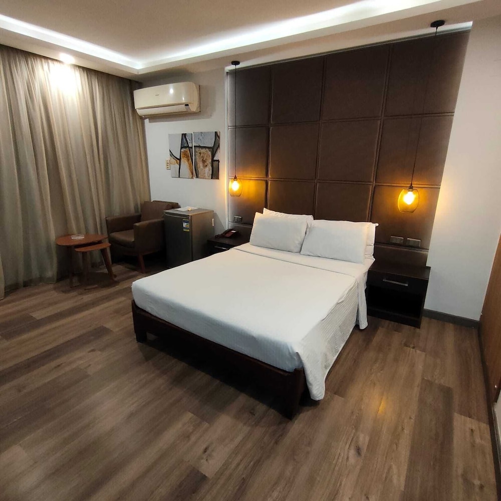 Pearl Hotel 7