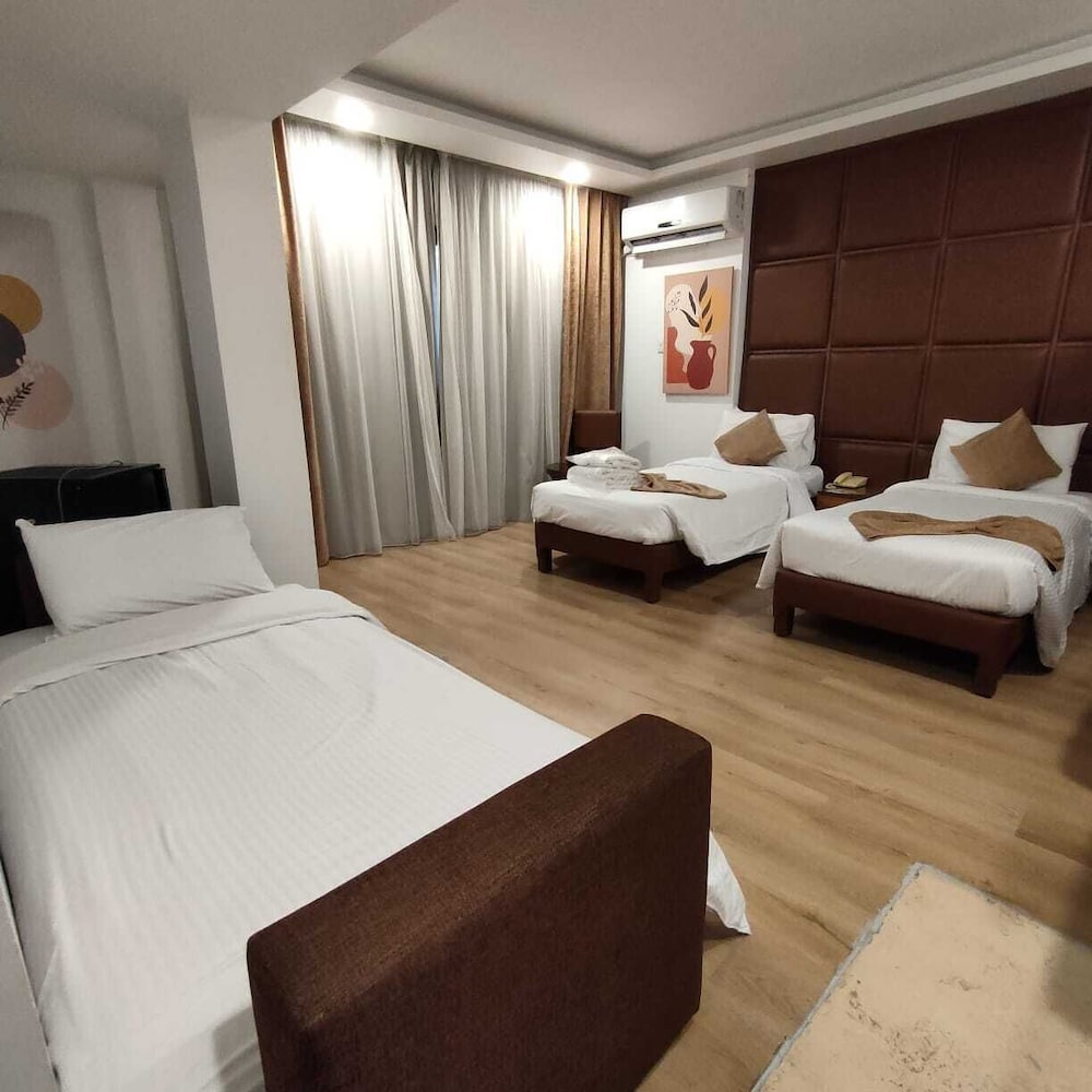 Pearl Hotel 10