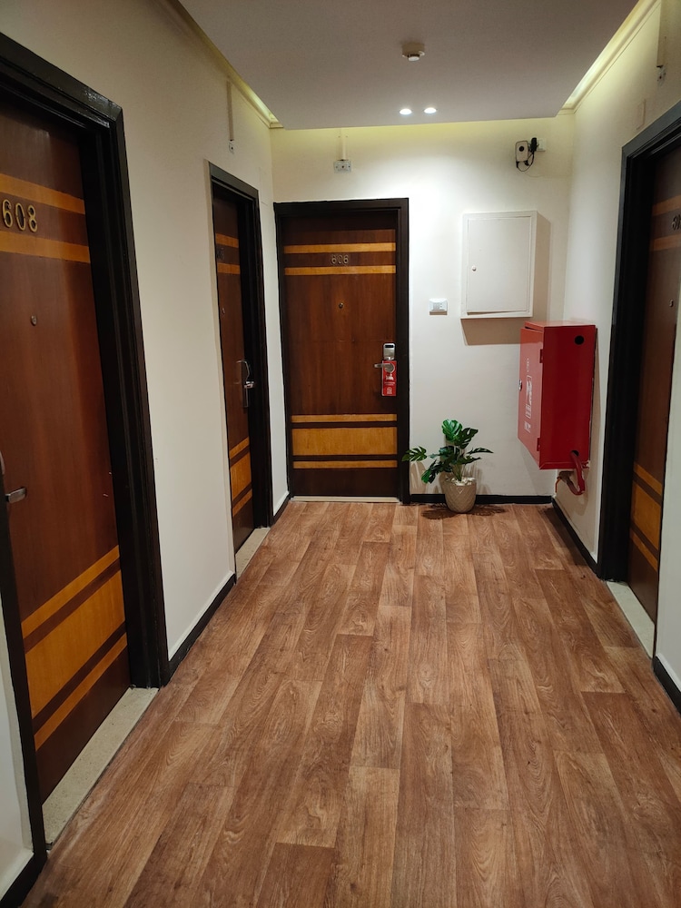 Pearl Hotel 13