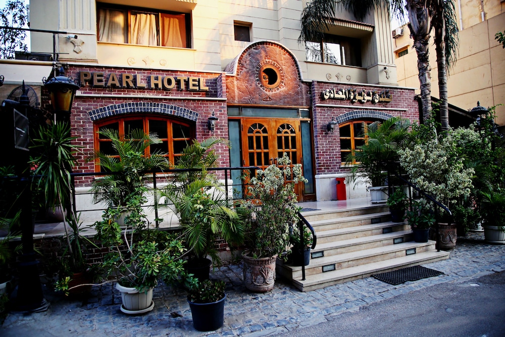 Pearl Hotel 1