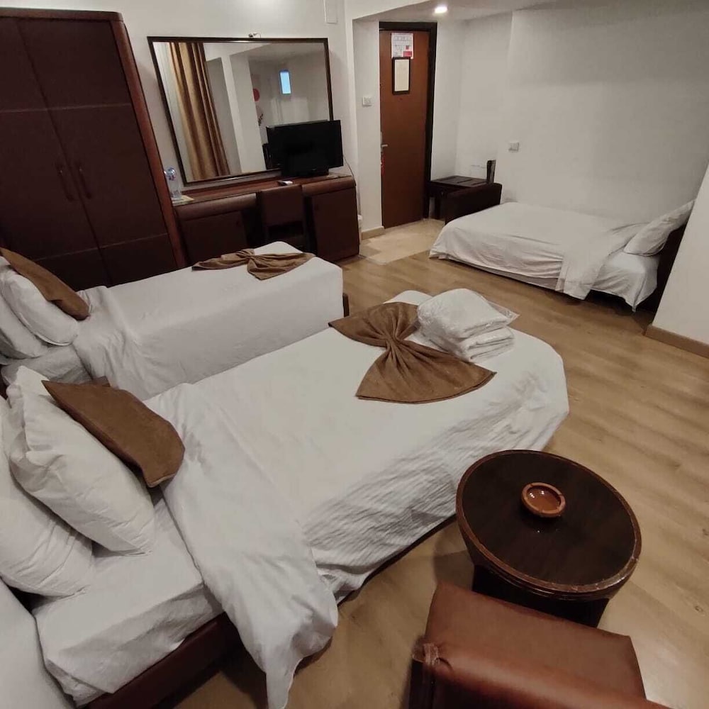 Pearl Hotel 12