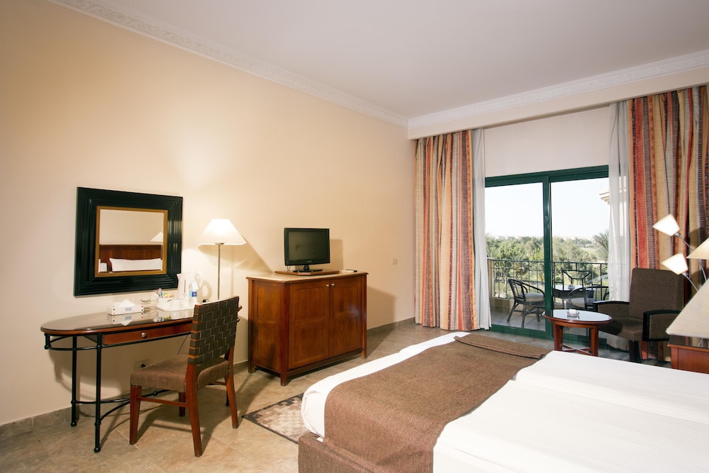 Swiss Inn Plaza Hotel 6
