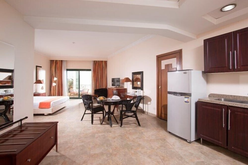 Swiss Inn Plaza Hotel 14
