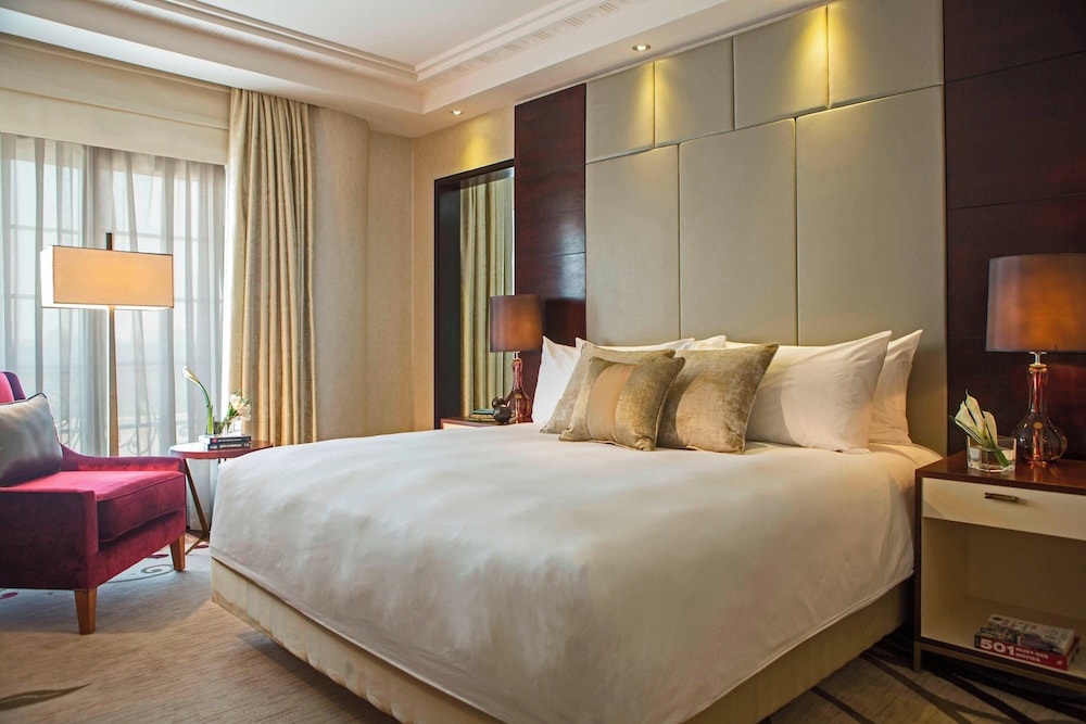 Renaissance Cairo Mirage City Hotel 13