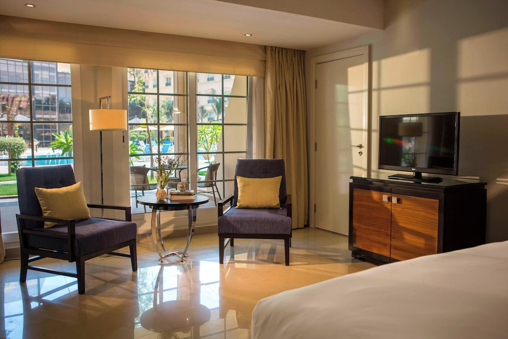 Renaissance Cairo Mirage City Hotel 12