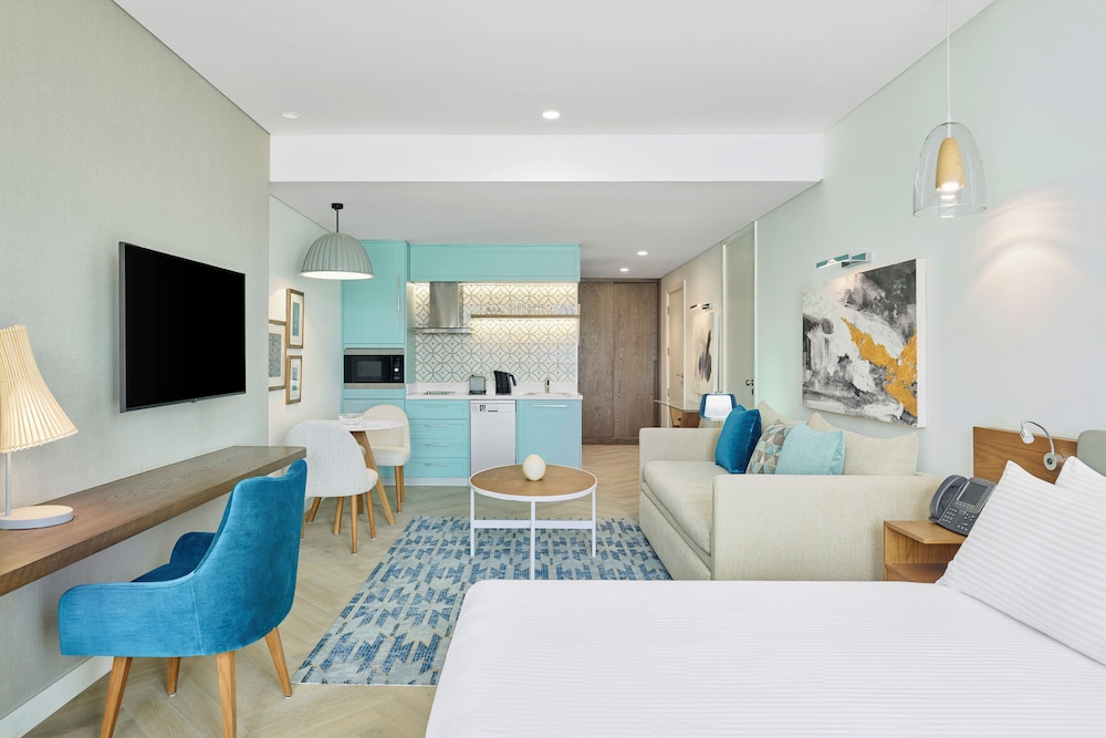 Staybridge Suites Cairo - Citystars 22