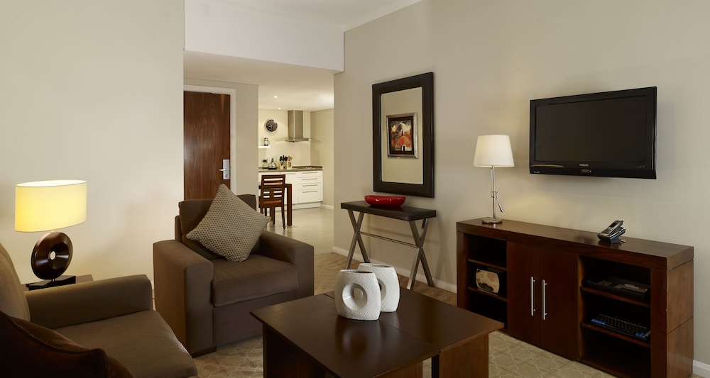 Staybridge Suites Cairo - Citystars 13