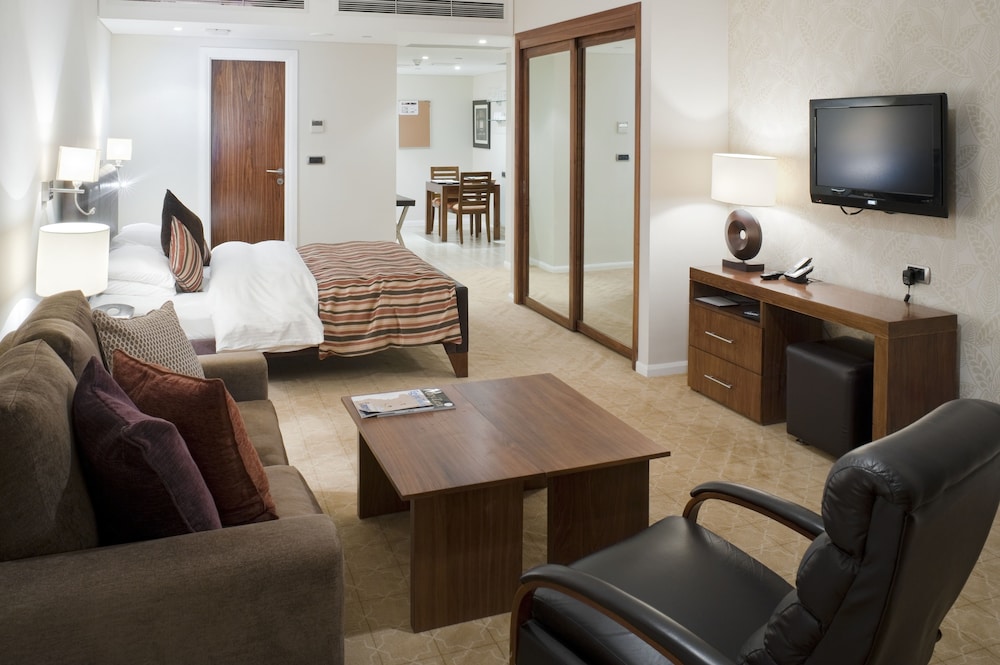 Staybridge Suites Cairo - Citystars 8