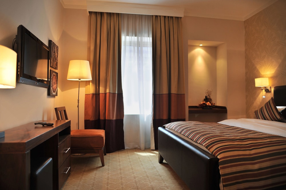 Staybridge Suites Cairo - Citystars 5