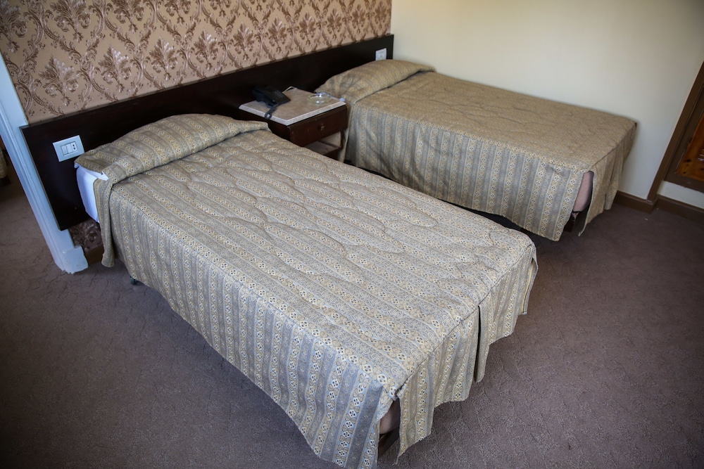St George Hotel 7