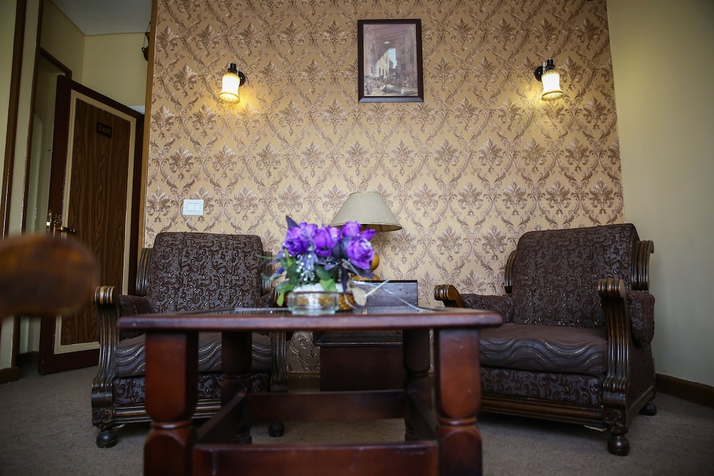St George Hotel 12