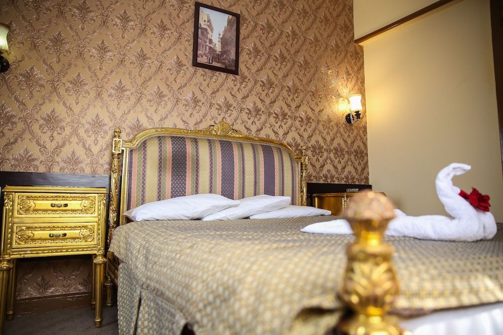 St George Hotel 1