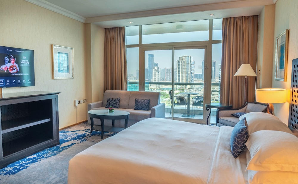 Beach Rotana 10