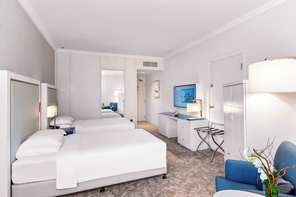 Beach Rotana 21