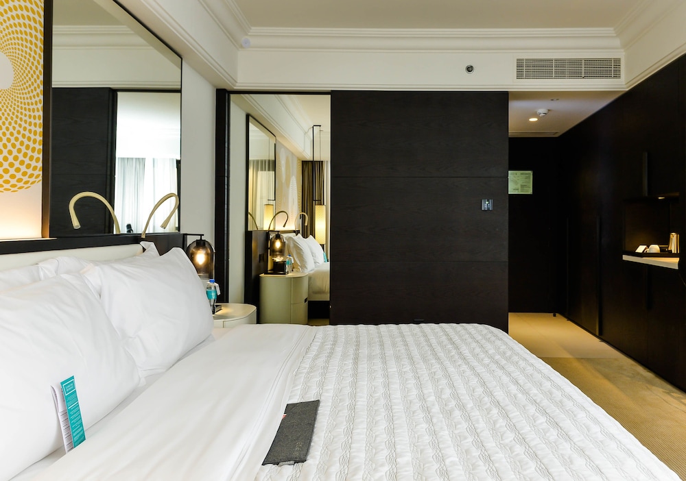 Le Royal Meridien Beach Resort & Spa 16