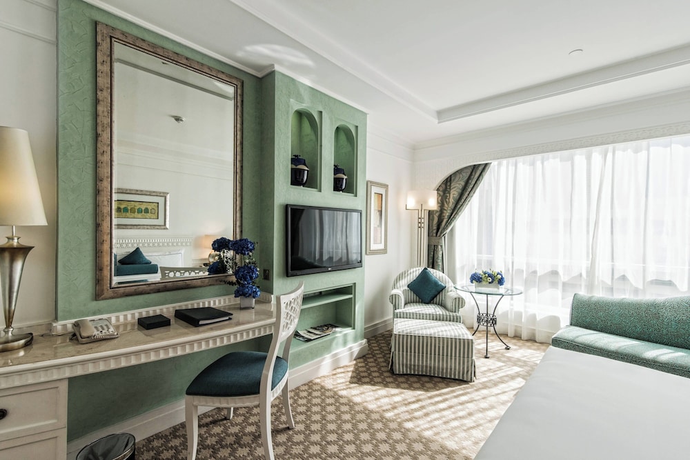 Al Habtoor Grand Resort, Autograph Collection 23