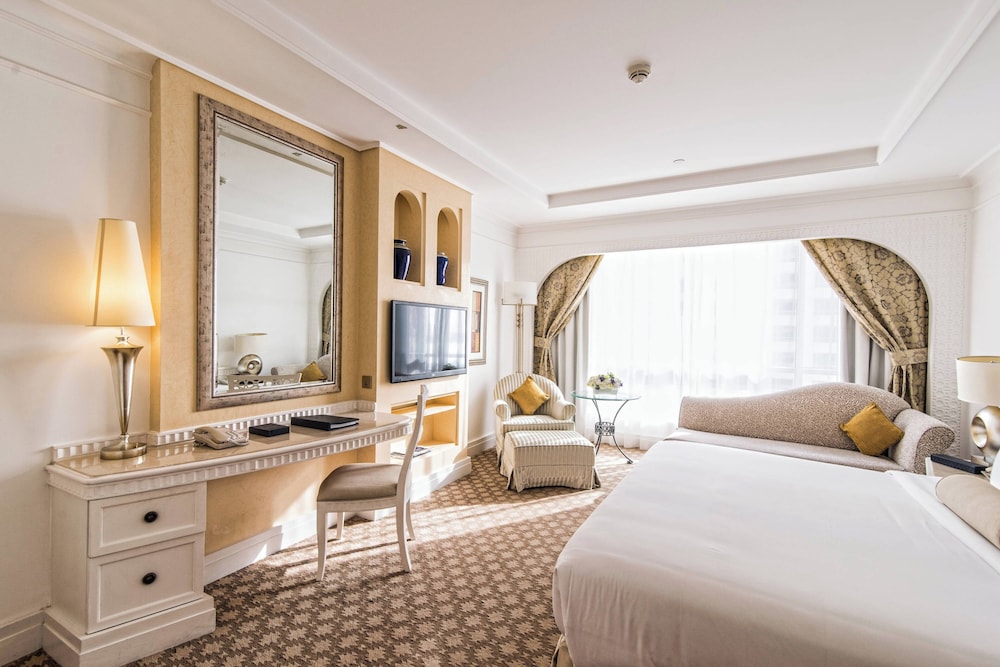 Al Habtoor Grand Resort, Autograph Collection 24