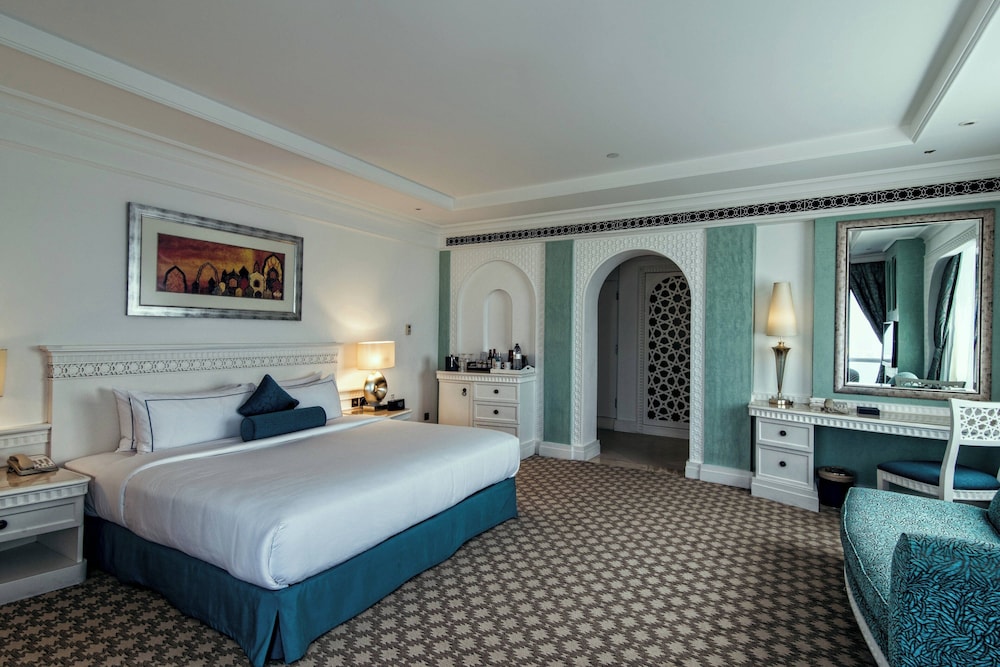 Al Habtoor Grand Resort, Autograph Collection 19