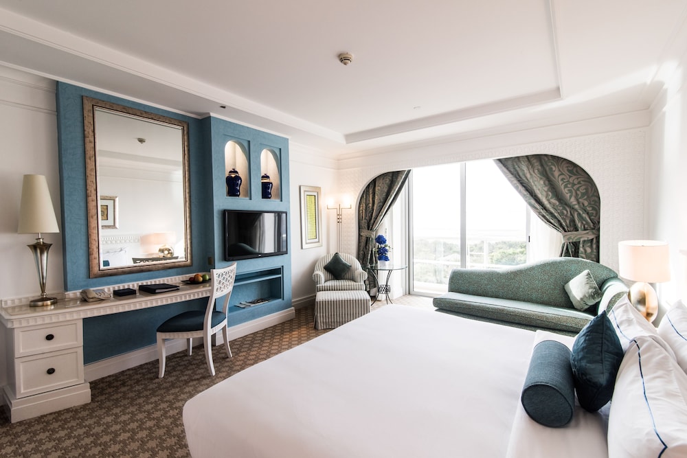 Al Habtoor Grand Resort, Autograph Collection 14