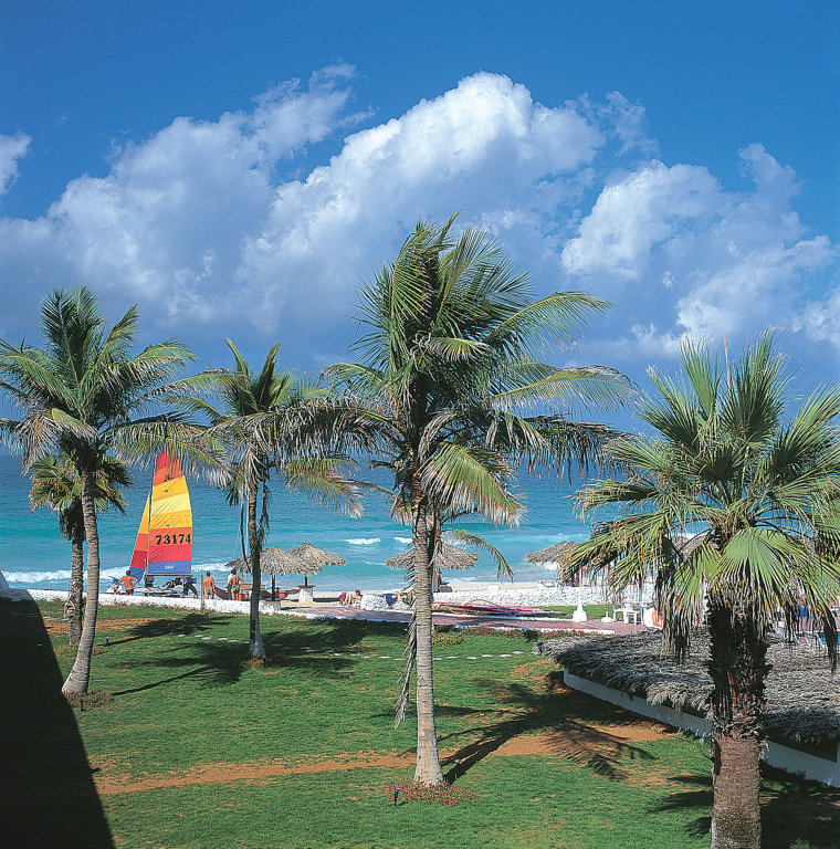 Lou’Lou’a Beach Resort 22