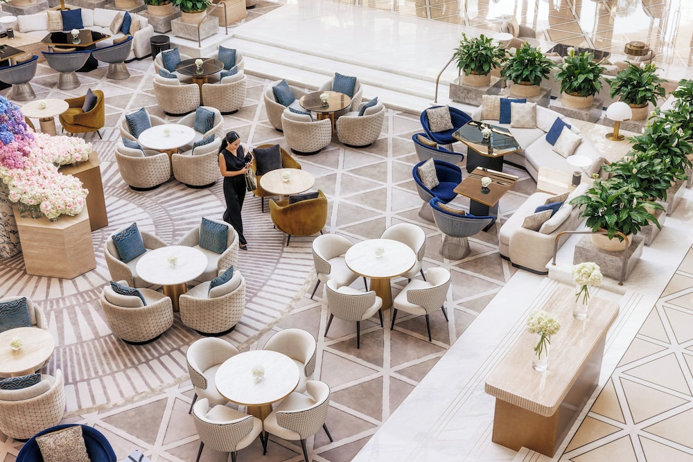 Jumeirah Emirates Towers 3