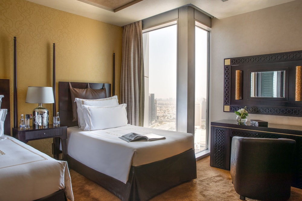Jumeirah Emirates Towers 16