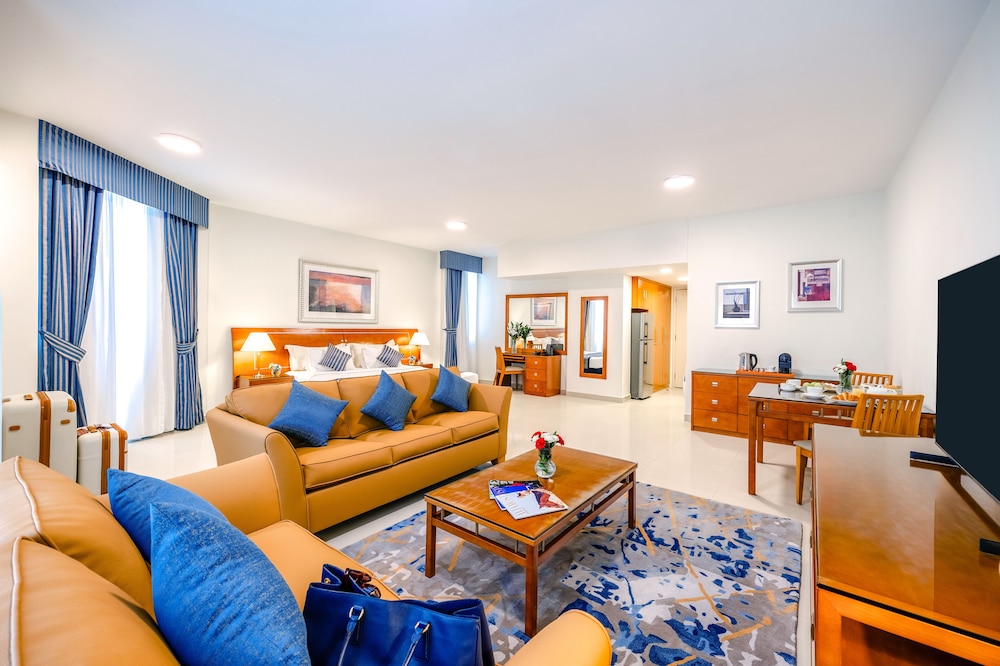 Golden Sands Hotel Apartments 1
