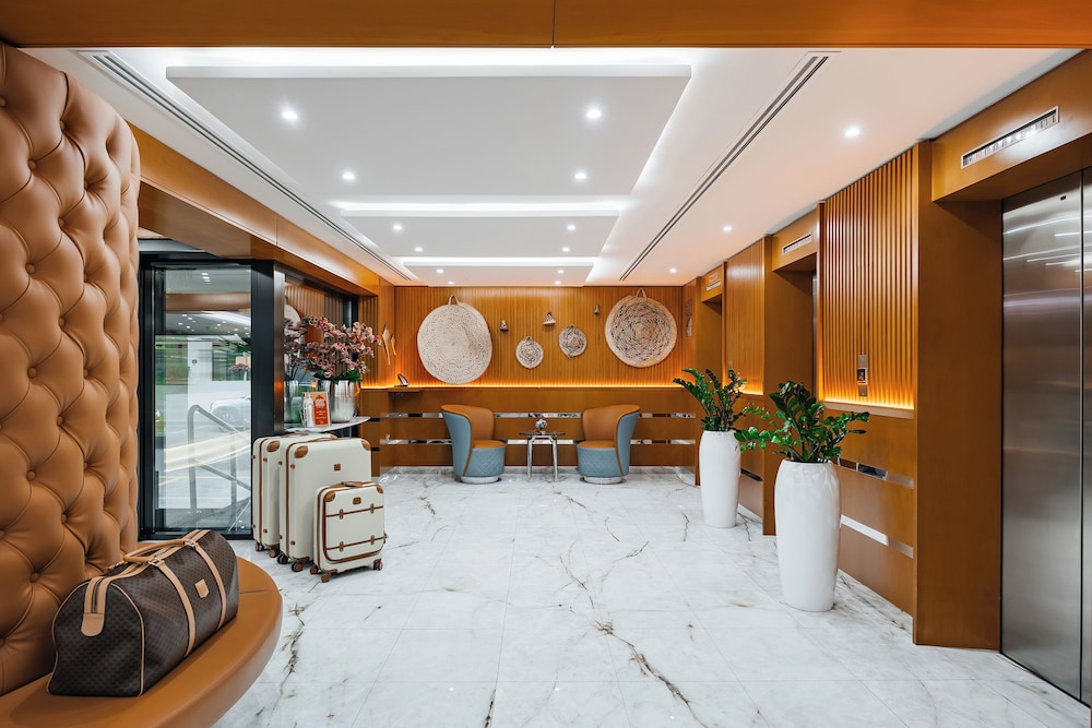 Golden Sands Hotel Apartments 6