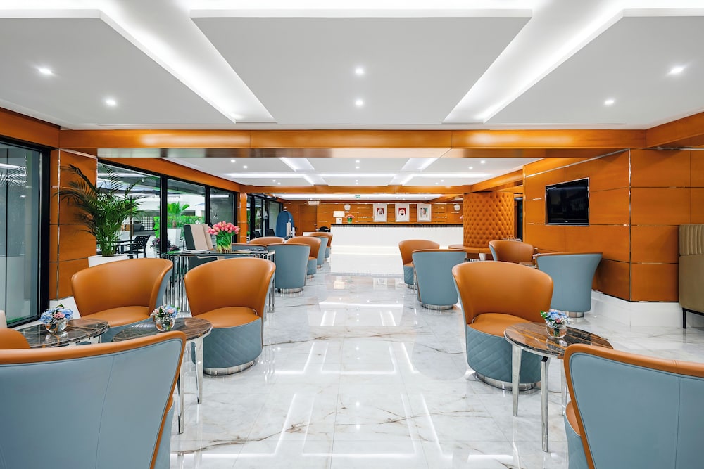 Golden Sands Hotel Apartments 11