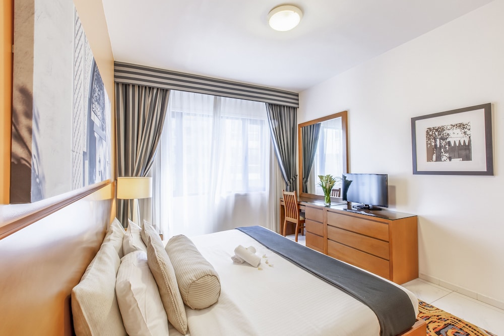 Golden Sands Hotel Apartments 21