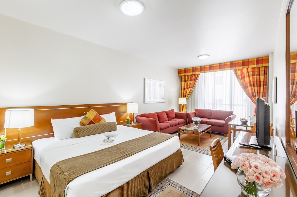 Golden Sands Hotel Apartments 17