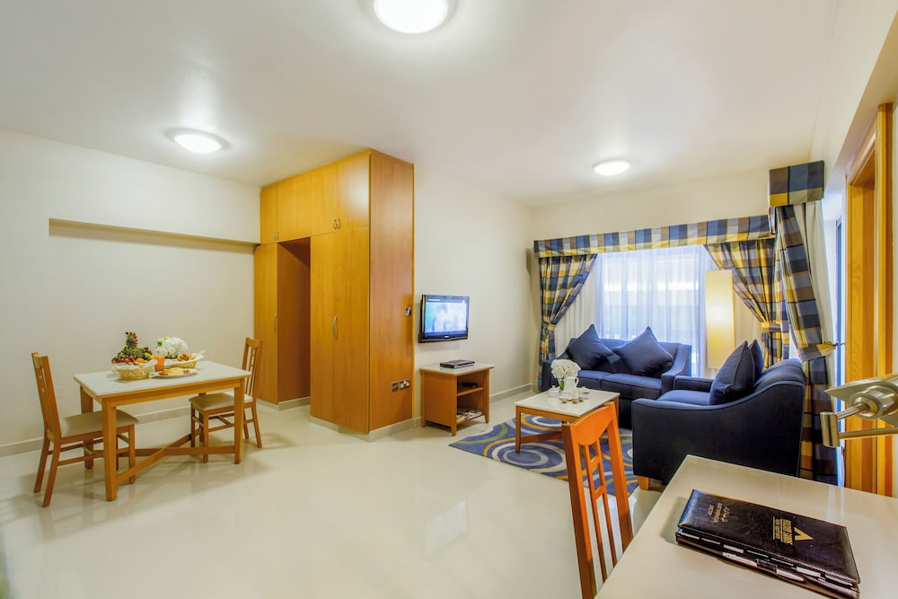 Golden Sands Hotel Apartments 23