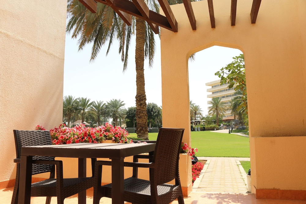 Radisson Blu Hotel & Resort, Al Ain 17