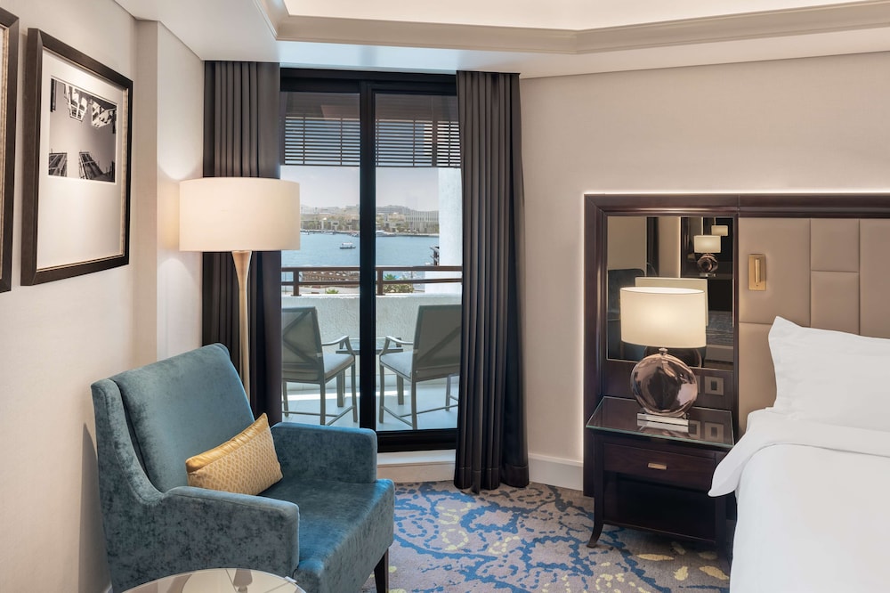 Radisson Blu Hotel Dubai Deira Creek 11