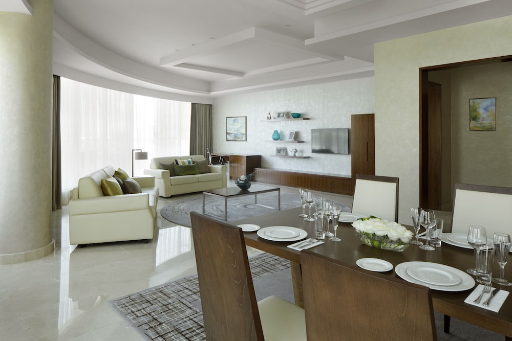 Jumeira Rotana 17