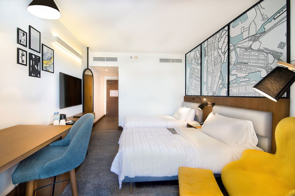 Le Meridien Abu Dhabi 12
