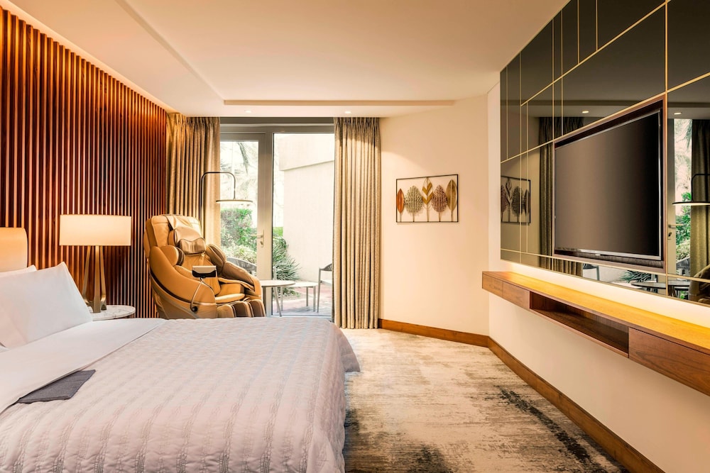 Le Meridien Dubai Hotel & Conference Centre 13