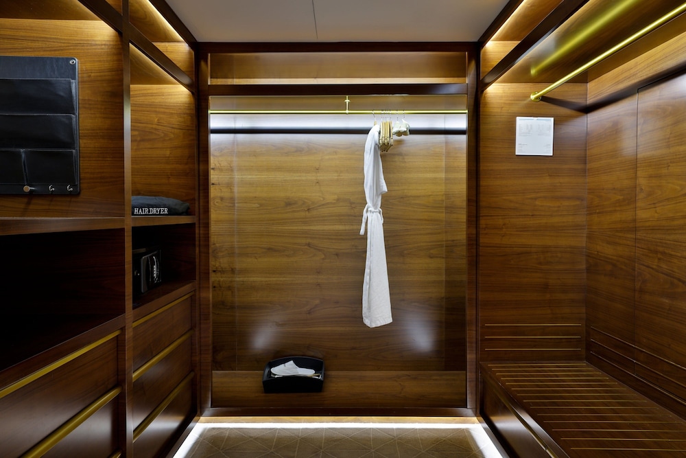 Le Meridien Dubai Hotel & Conference Centre 18