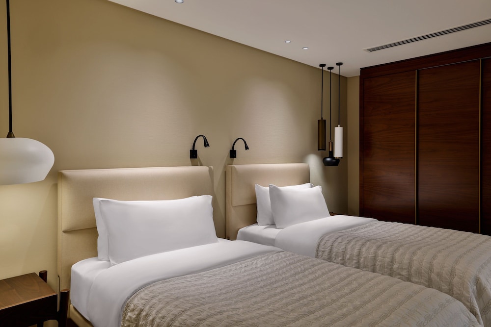 Le Meridien Dubai Hotel & Conference Centre 17