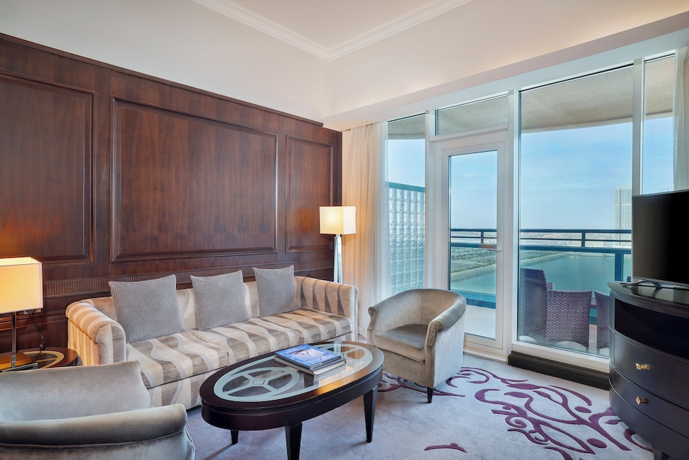Le Meridien Mina Seyahi Beach Resort & Waterpark 10